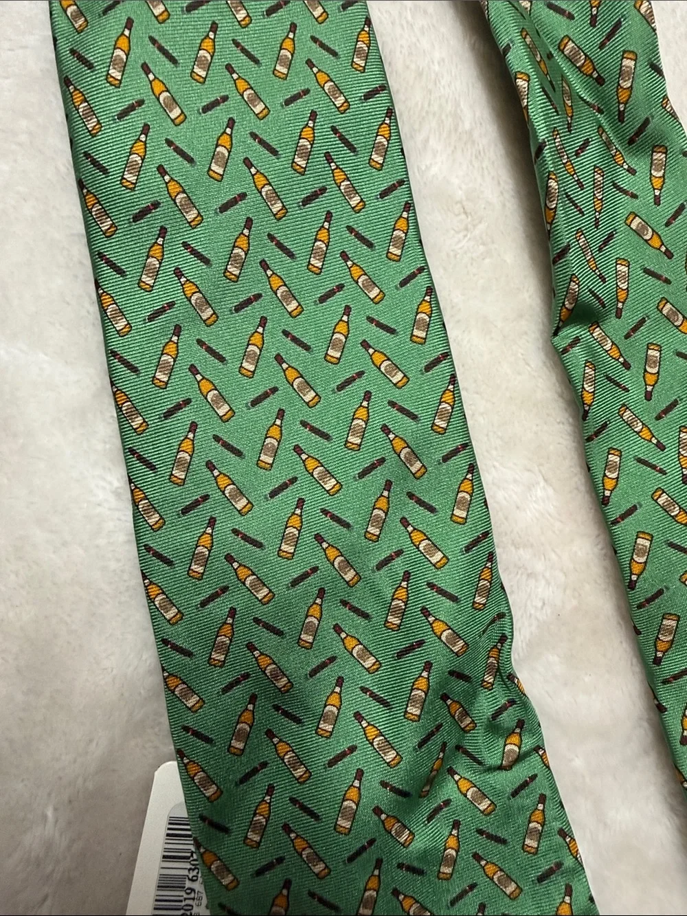⭐️NWT Pappy & Company green mens tie with all over bourbon bottles and cigars